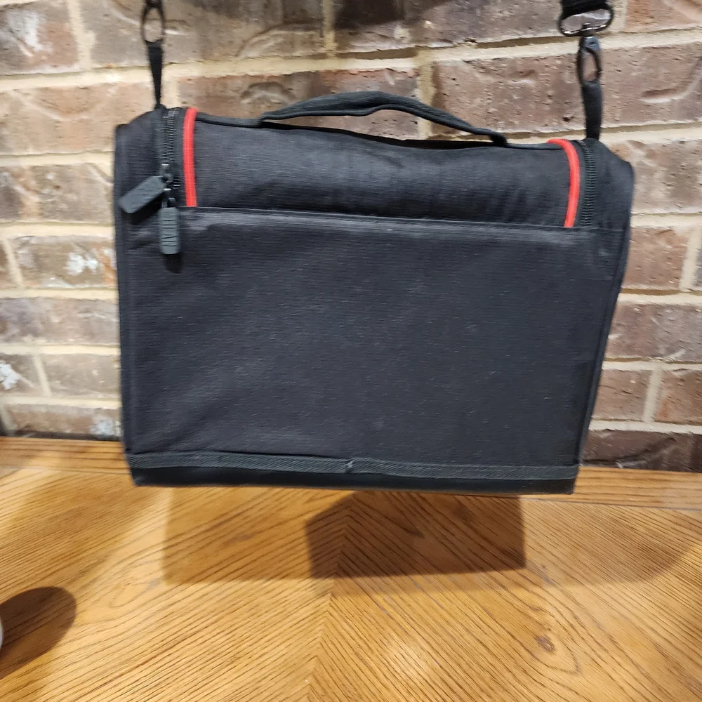 USA Gear Paddes Camera Bag With Shoulder Strap